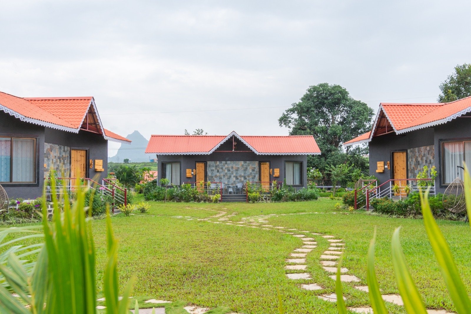 Varu Woods Cottages With Pool At Pawna Lake